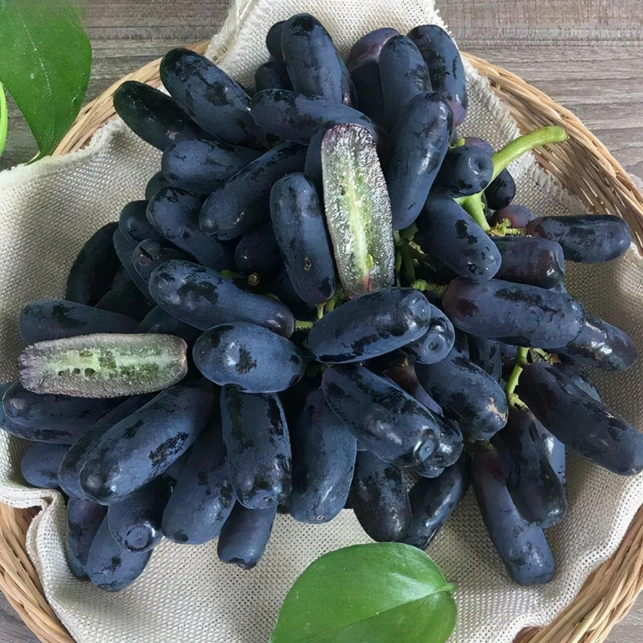 Premium Sweet Sapphire Grape Seeds (Pack of 30)